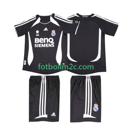 Fußballtrikots Real Madrid 2006 2007 Retro Kinder Auswärts Trikotsatz Fußballtrikots Real Madrid 2006 2007 Retro Kinder Auswärts Trikotsatz